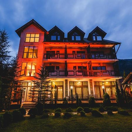 River Retreat Otel Lotrioara Dış mekan fotoğraf