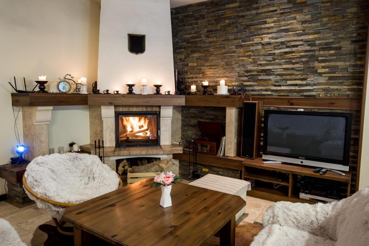 River Retreat Otel Lotrioara Dış mekan fotoğraf