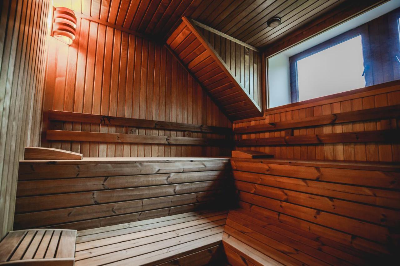 River Retreat Otel Lotrioara Dış mekan fotoğraf