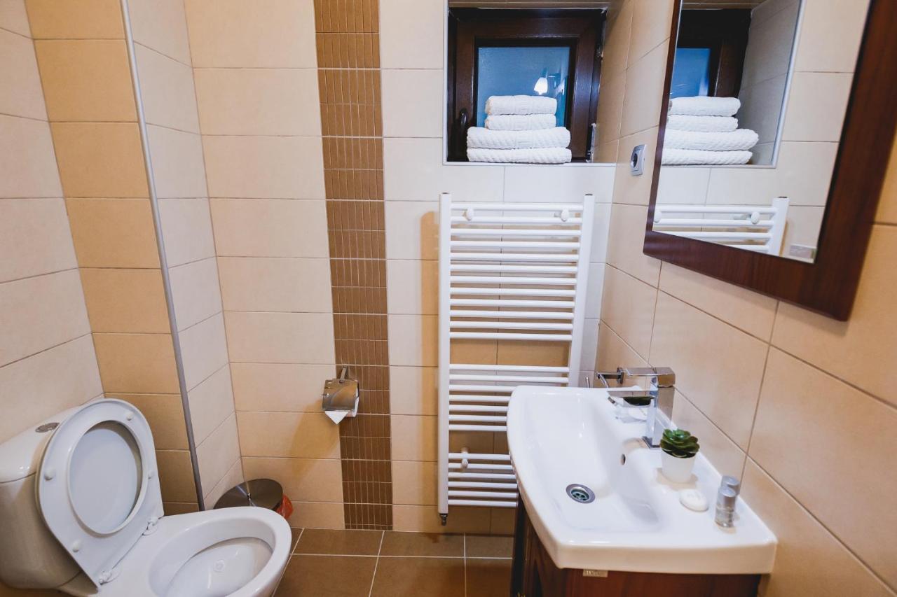 River Retreat Otel Lotrioara Dış mekan fotoğraf